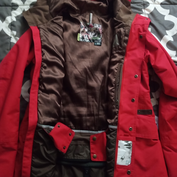 Red Hooded Double-Breasted Jacket - Picture 4 of 7